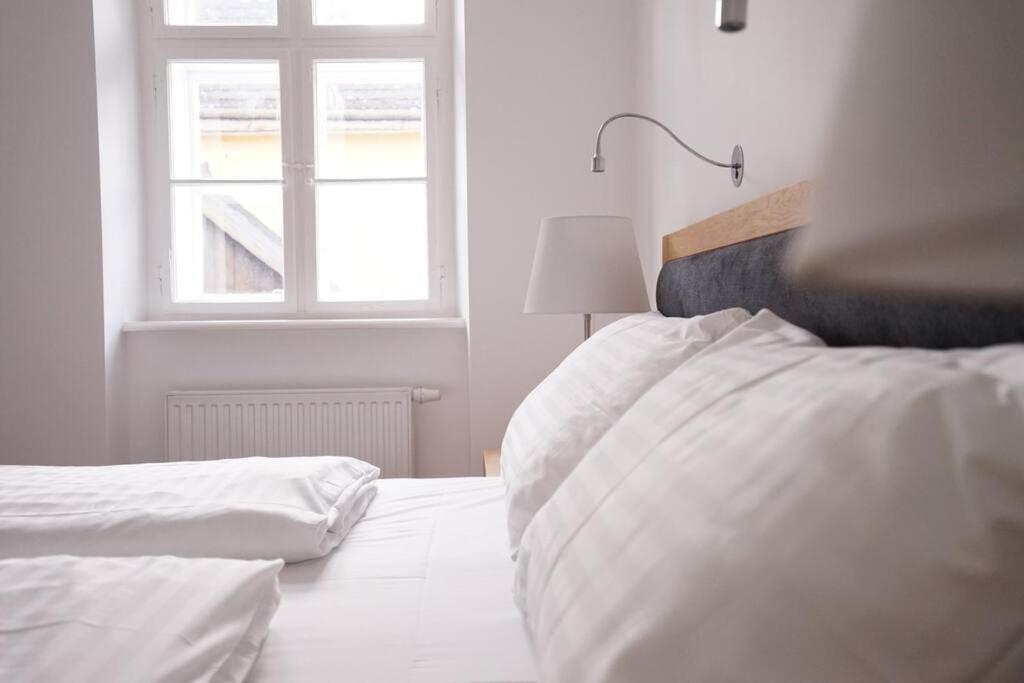 Authentic Austrian Flat In The South Of Vienna Apartment Modling Exterior photo